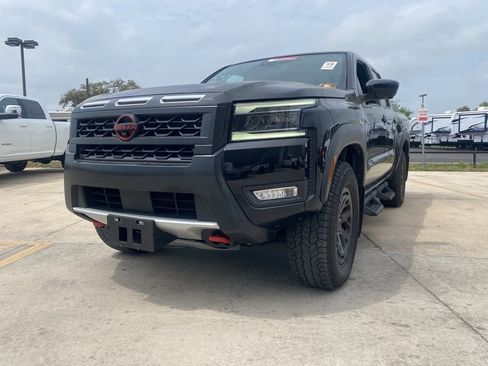 Used 2025 Nissan Frontier PRO-4X w/ Pro Premium Package image 3