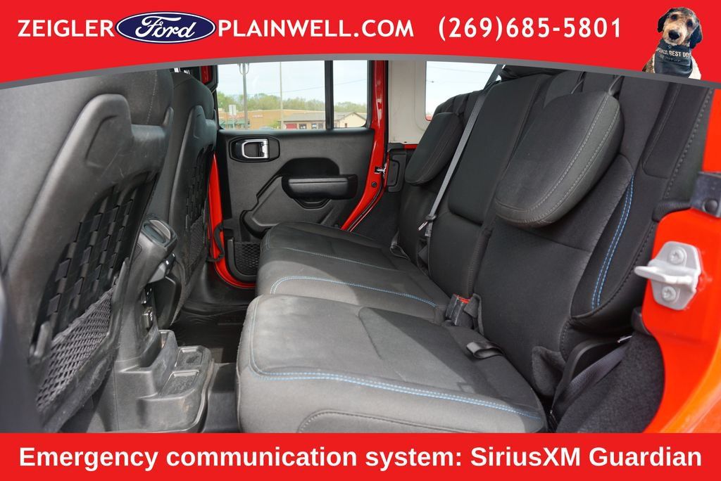 Used 2022 Jeep Wrangler Unlimited Rubicon 4xe w/ Cold Weather Group AWD/4WD image 11