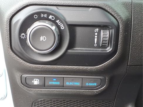 Used 2023 Jeep Wrangler Unlimited Rubicon 4xe w/ Cold Weather Group AWD/4WD image 27