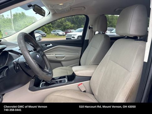 Used 2017 Ford Escape SE w/ SE Cold Weather Package AWD/4WD image 11