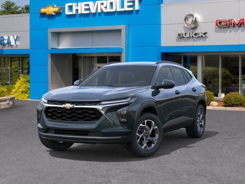 New 2026 Chevrolet Trax LT w/ Driver Confidence Package image 6