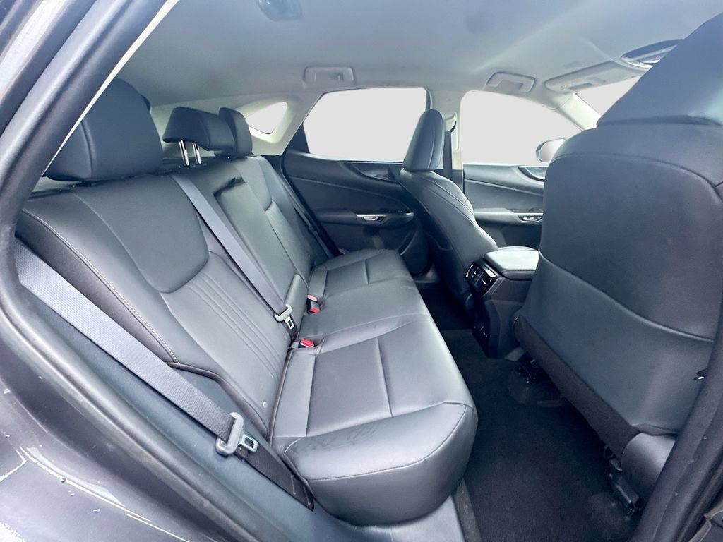 Used 2024 Lexus NX 250 FWD w/ Towing Package (2000 Lbs) image 27