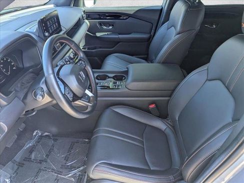 Used 2024 Honda Pilot TrailSport image 16