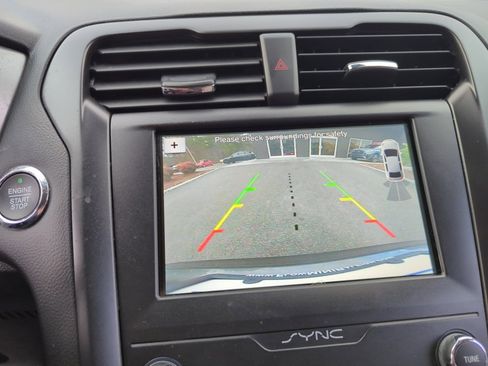 Used 2019 Ford Fusion SE w/ Equipment Group 151A image 19