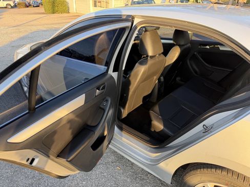 Used 2014 Volkswagen Jetta SE image 13