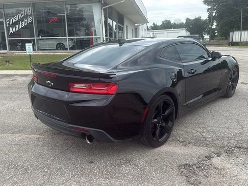 Used 2017 Chevrolet Camaro LT w/ Technology Package RWD image 6