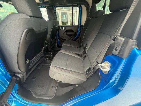 Certified 2025 Jeep Gladiator Rubicon image 26