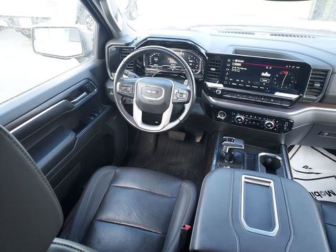 Used 2022 GMC Sierra 1500 SLT AWD/4WD image 15
