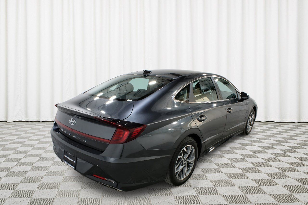 Used 2023 Hyundai Sonata SEL FWD image 3