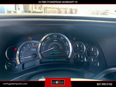 Used 2005 Cadillac Escalade AWD image 19
