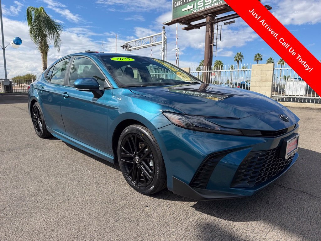 Used 2025 Toyota Camry SE w/ Convenience Package FWD 360° Tour