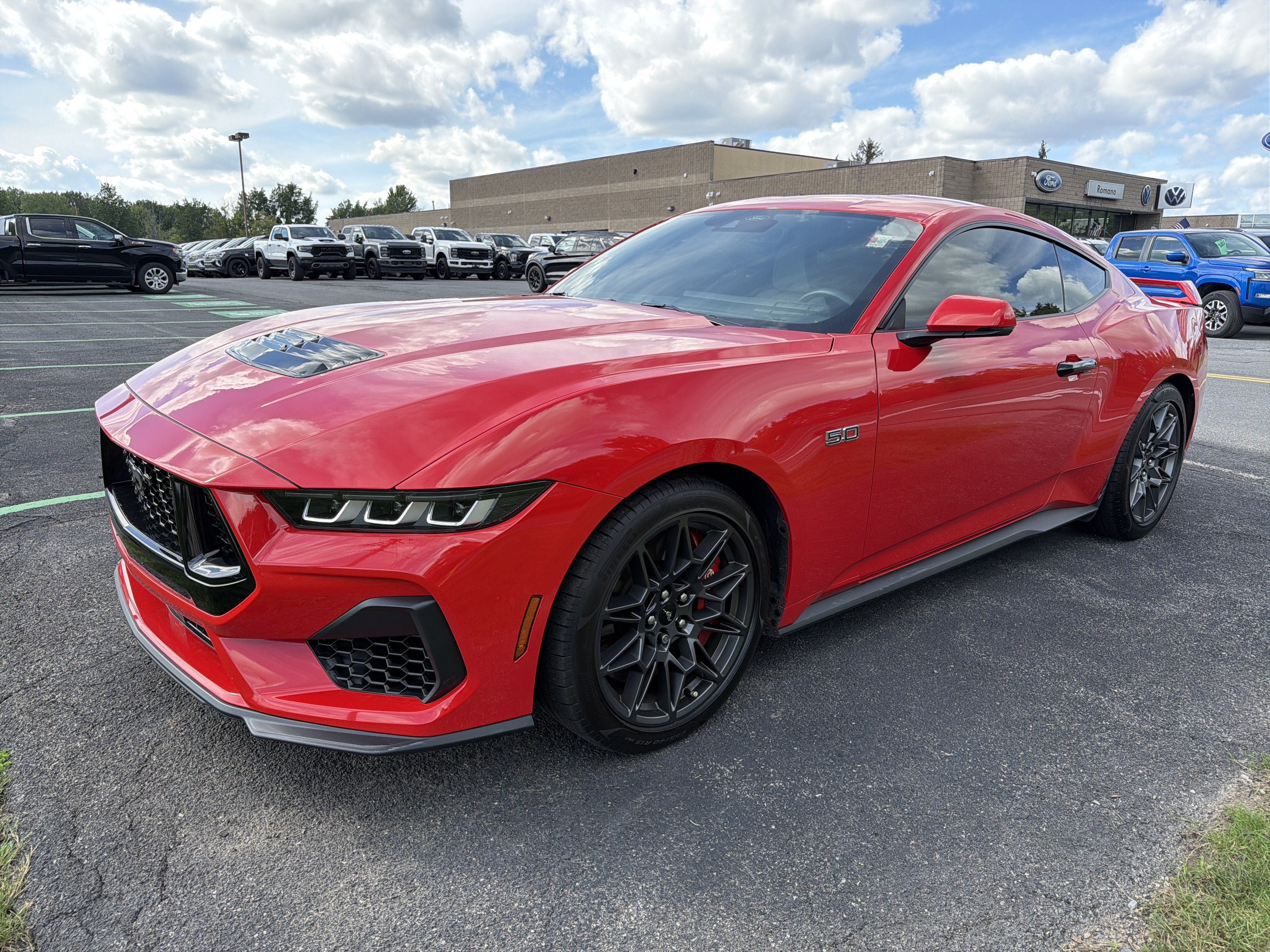 Used 2024 Ford Mustang GT Premium w/ GT Performance Package RWD image 4