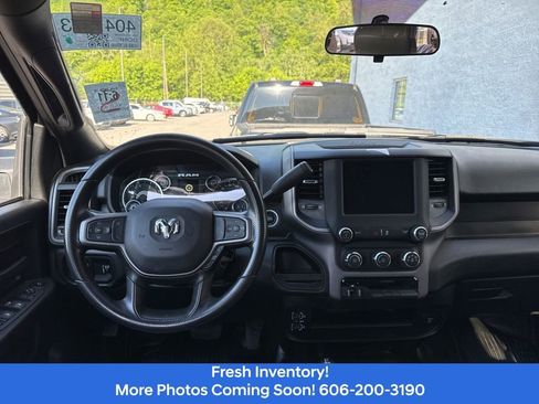 Used 2024 RAM 2500 Tradesman w/ Chrome Appearance Group AWD/4WD image 11