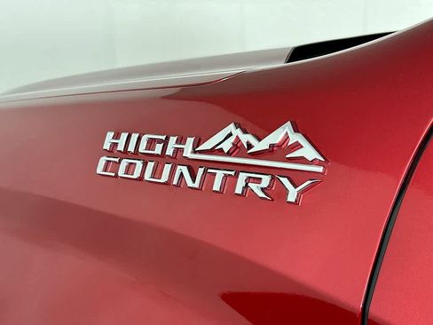 Used 2021 Chevrolet Silverado 1500 High Country w/ Technology Package image 7