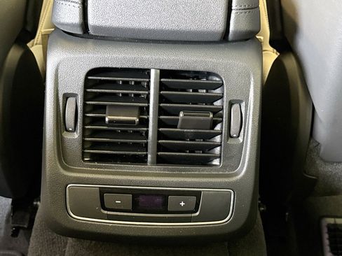 Used 2023 Audi e-tron GT Premium Plus image 23