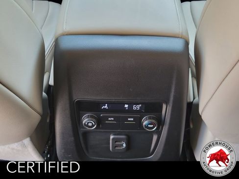 Used 2023 Buick Enclave Essence FWD image 19