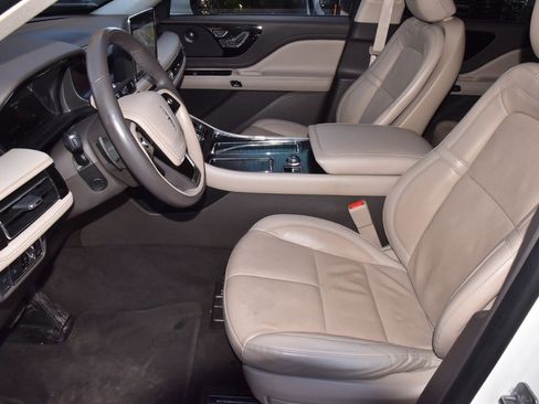 Used 2022 Lincoln Aviator Reserve w/ Equipment Group 201A image 13