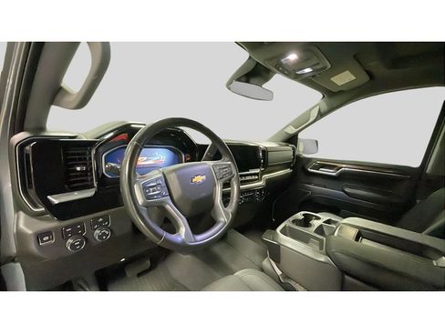 Used 2023 Chevrolet Silverado 1500 LT image 10