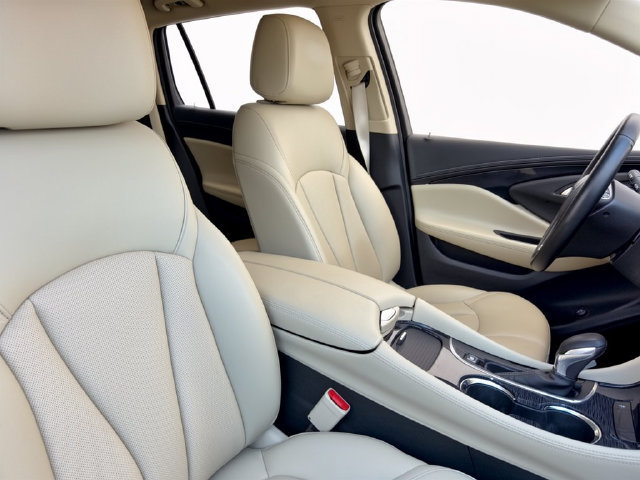 Used 2018 Buick Envision Essence FWD image 30