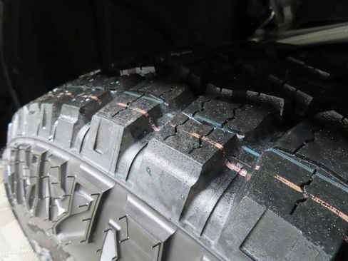 Used 2024 Ford Bronco Wildtrak image 7