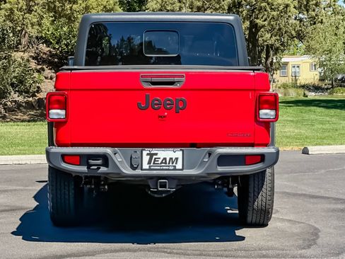 Used 2021 Jeep Gladiator Sport w/ Trailer Tow Package AWD/4WD image 5