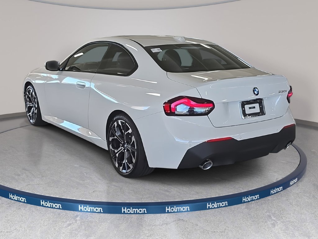 Used 2026 BMW 230i Coupe w/ Convenience Package RWD image 6