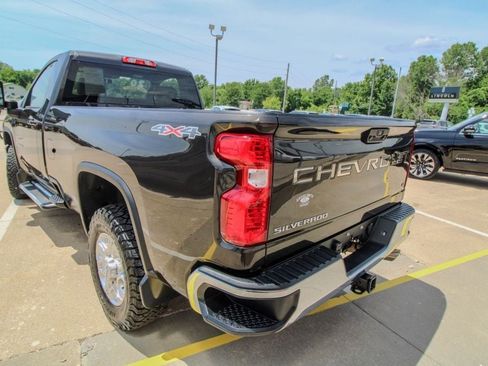 Used 2020 Chevrolet Silverado 3500 LT w/ Convenience Package AWD/4WD image 4