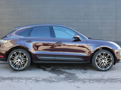 New 2026 Porsche Macan image 8