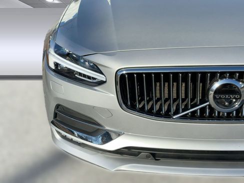 Used 2018 Volvo S90 T6 Inscription image 11