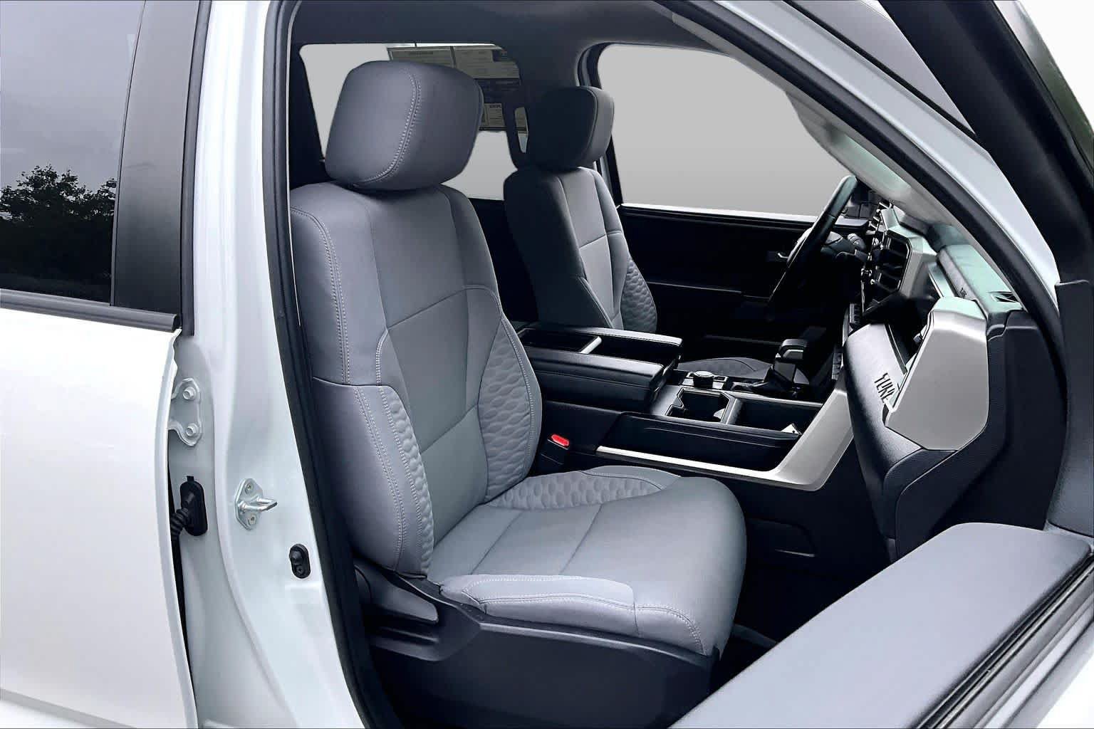 Used 2024 Toyota Tundra SR5 w/ SR5 Convenience Package AWD/4WD image 8