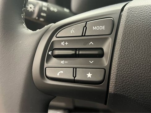 Certified 2026 Hyundai Venue SEL image 32