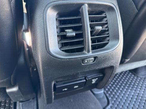 Used 2020 Jeep Cherokee Latitude Plus image 25