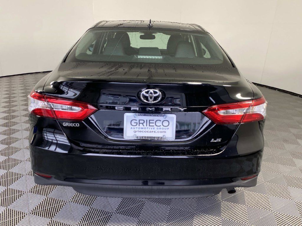 Used 2020 Toyota Camry LE w/ Convenience Package FWD image 7
