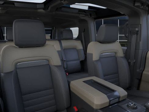 New 2026 GMC Hummer EV SUV w/ LPO, Dark Essentials Package AWD/4WD image 24