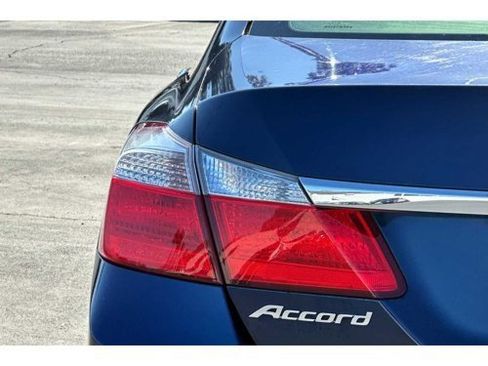 Used 2015 Honda Accord EX-L image 10