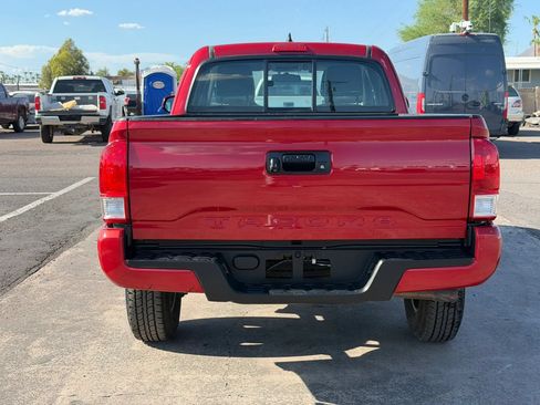 Used 2017 Toyota Tacoma SR w/ SR Convenience Package RWD image 7