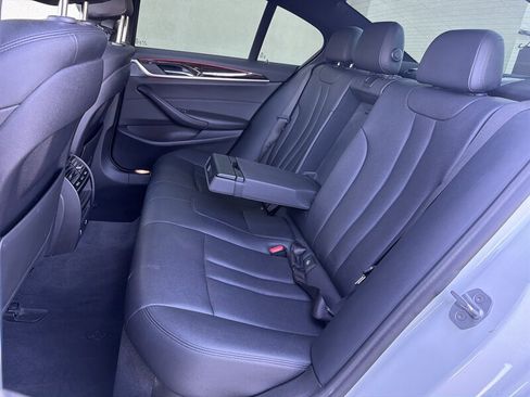 Used 2018 BMW 530i RWD image 16