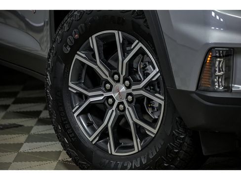New 2026 GMC Acadia AT4 w/ Luxury Package AWD/4WD image 3
