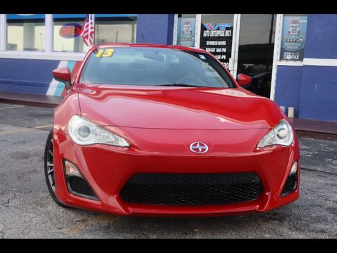 Used 2013 Scion FR-S RWD image 2