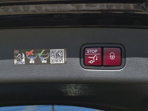 Certified 2025 Mercedes-Benz GLC 350e 4MATIC image 10