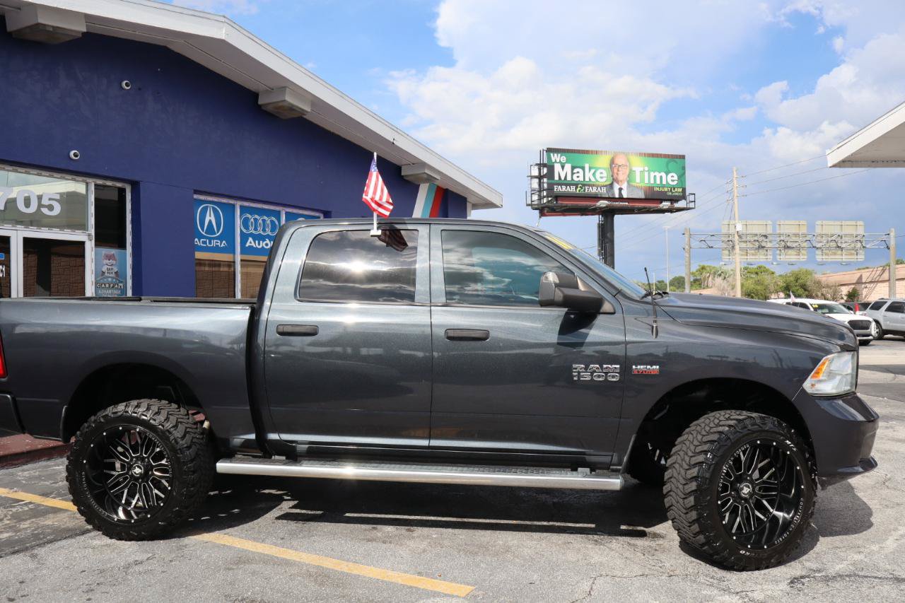 Used 2016 RAM 1500 Express RWD image 4