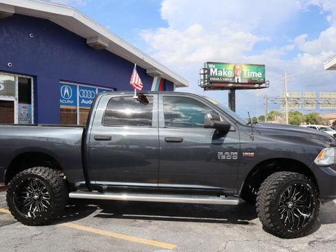 Used 2016 RAM 1500 Express RWD image 4