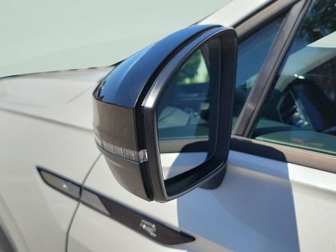 Used 2023 Volkswagen Tiguan SE R-Line image 26