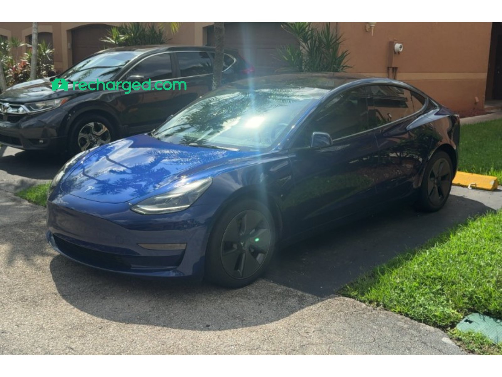 Used 2023 Tesla Model 3 Standard Range RWD image 1