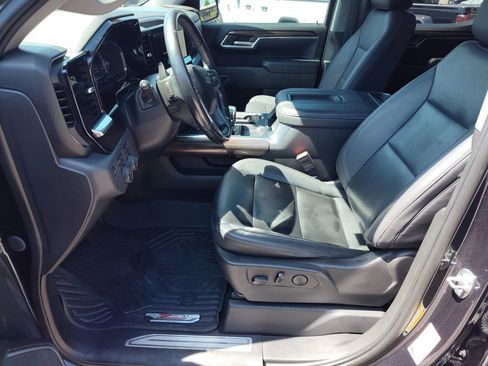 Used 2022 Chevrolet Silverado 1500 LT Trail Boss w/ LT Trail Boss Premium Package AWD/4WD image 12