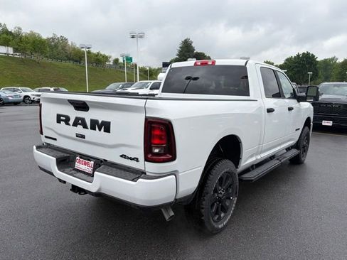 New 2026 RAM 2500 Big Horn AWD/4WD image 8