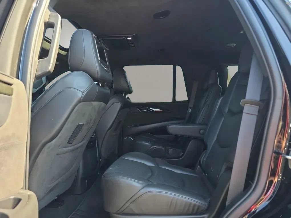 Used 2019 Cadillac Escalade Platinum AWD/4WD image 39