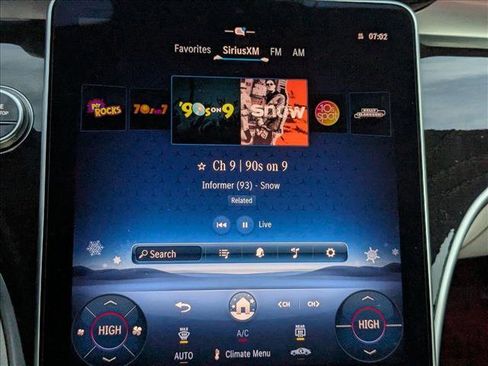 Used 2025 Mercedes-Benz C 300 Sedan image 13