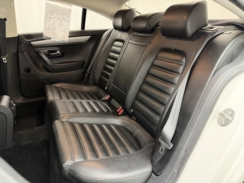 Used 2014 Volkswagen CC R-Line image 18