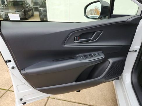 New 2026 Toyota Prius Plug-In Hybrid FWD image 14